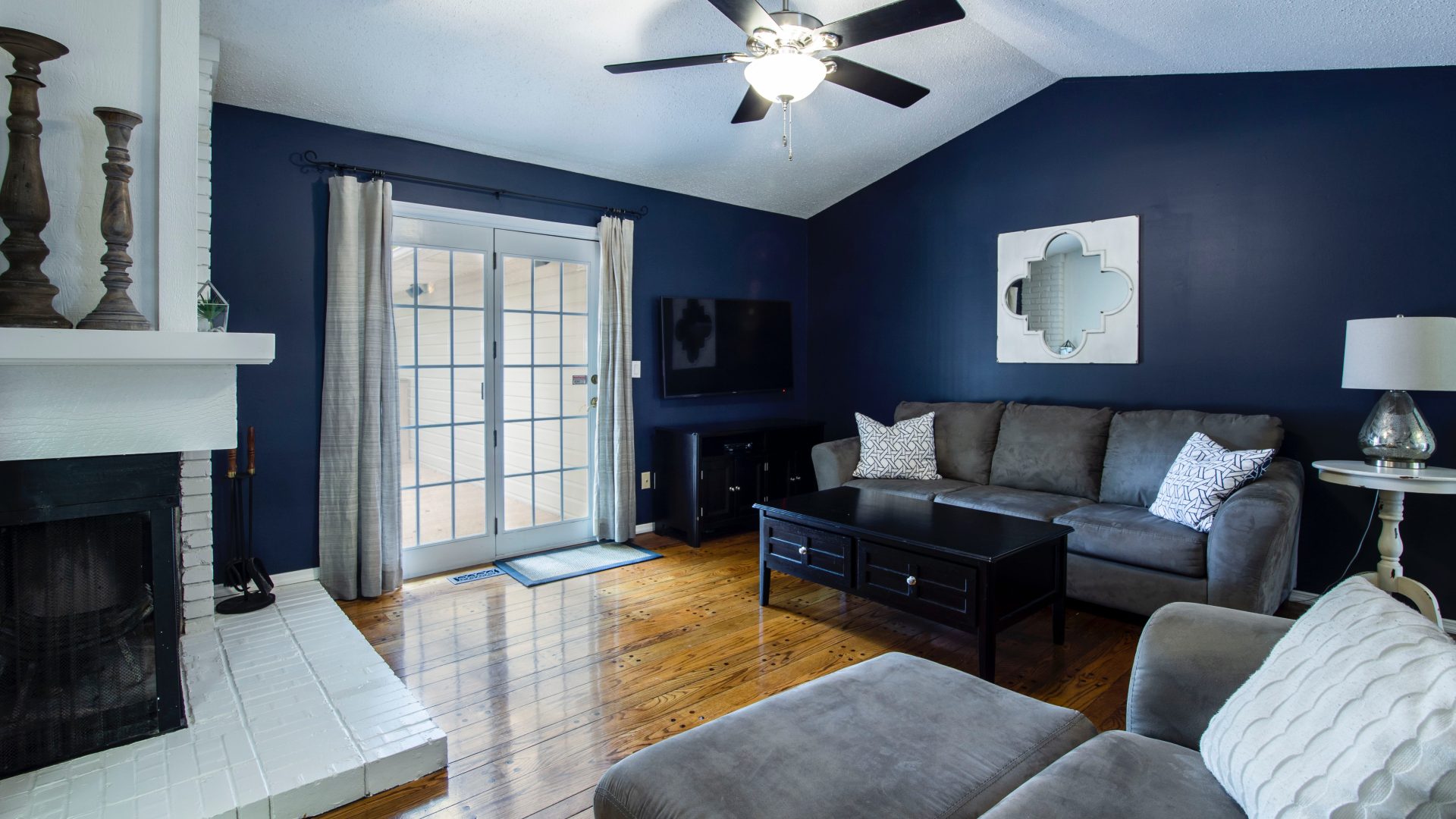 ceiling-lamp-contemporary-curtains-1439712-1920x1080